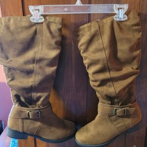 Unr8ted Suede Women's Tall Knee High Boots Brown Cognac Size 8.5WW